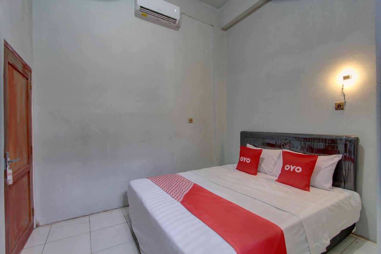 Capital O 91690 Moza Guest House Klaten Екстер'єр фото
